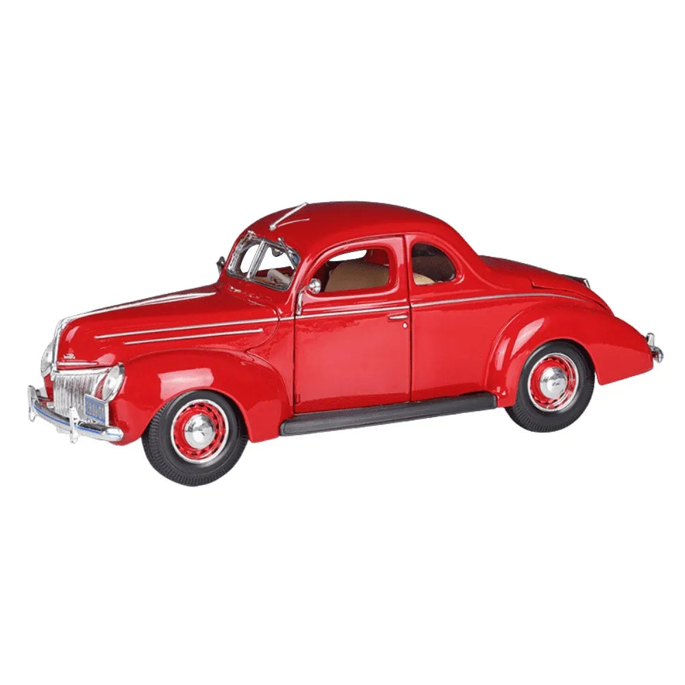 1:18 Ford 1939 Deluxe Red Die Cast Model Car