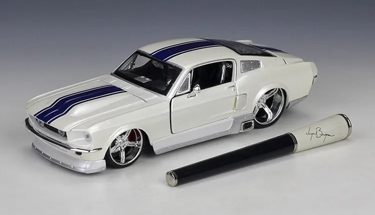 1:24 Ford 1967 Mustang GT