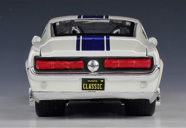 1:24 Ford 1967 Mustang GT Die Cast Model Car