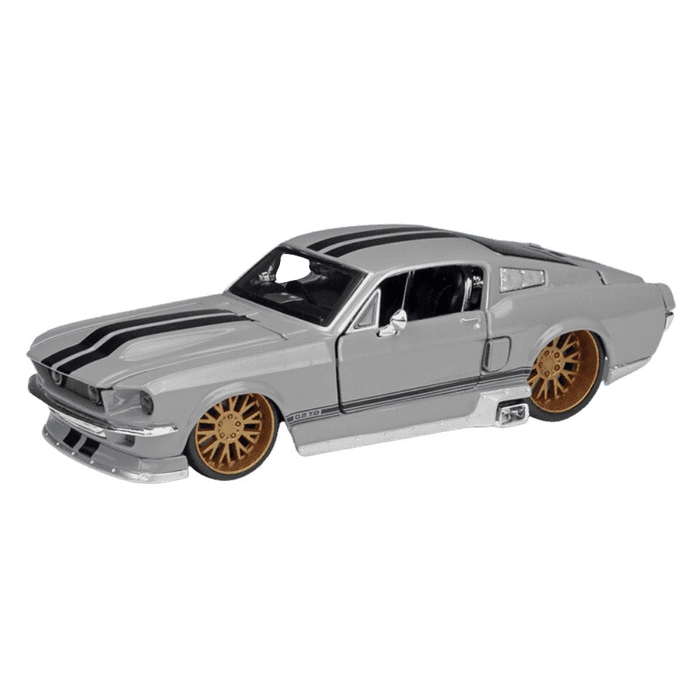 1:24 Ford 1967 Mustang GT Silver Die Cast Model Car