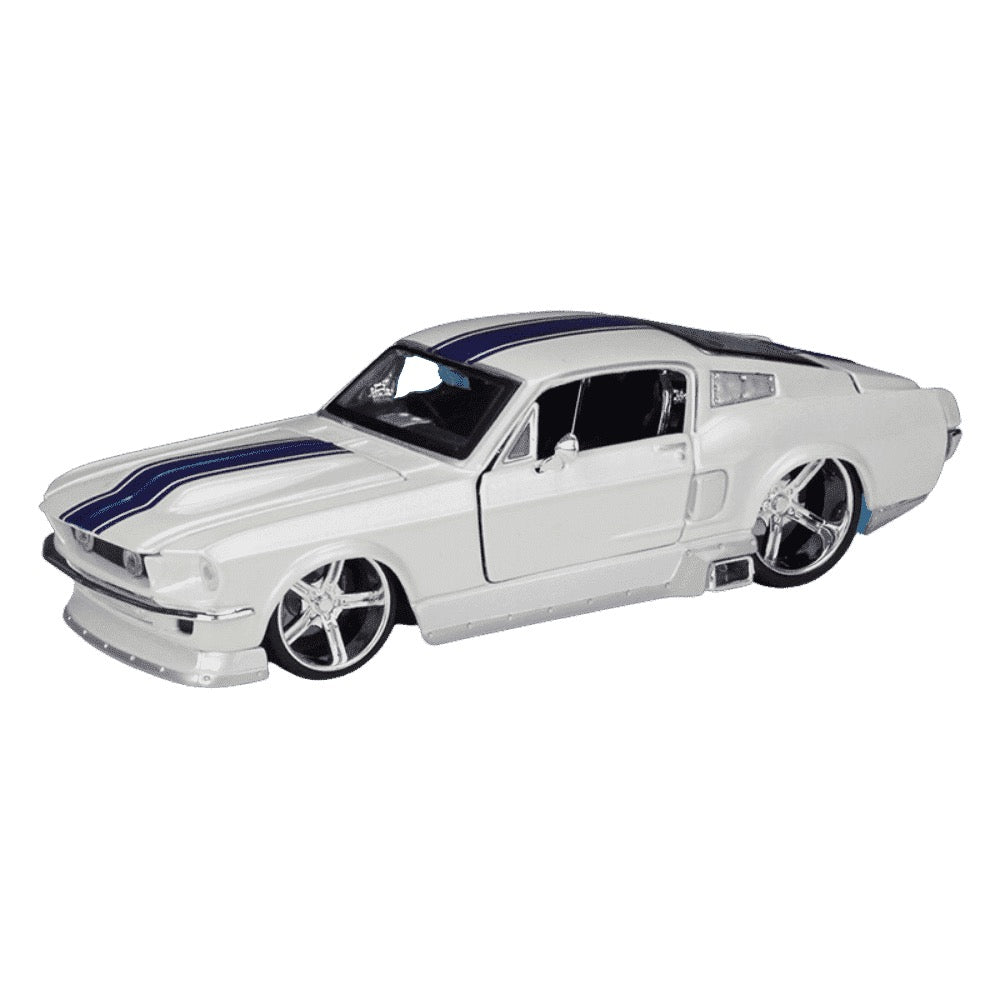 1:24 Ford 1967 Mustang GT White Die Cast Model Car