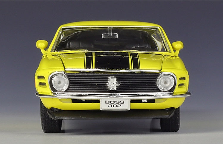 1:24 Ford 1970 Mustang Boss 302 Die Cast Model Car