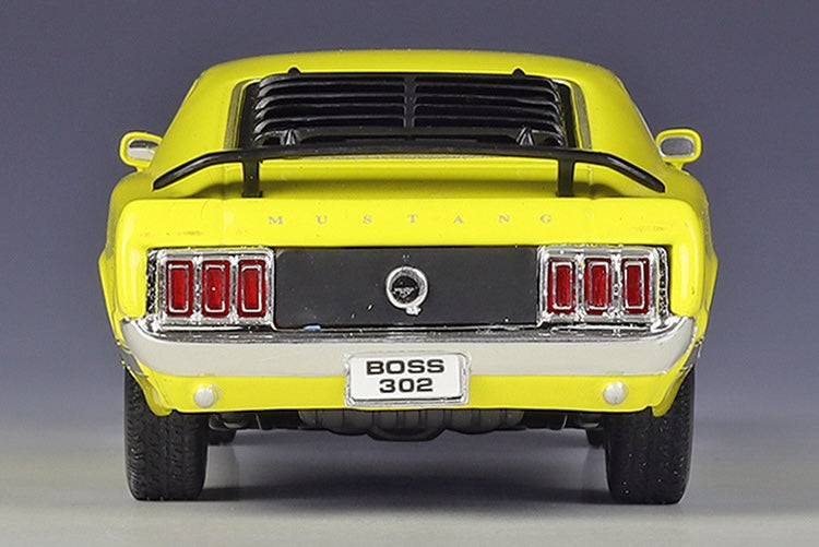 1:24 Ford 1970 Mustang Boss 302 Die Cast Model Car