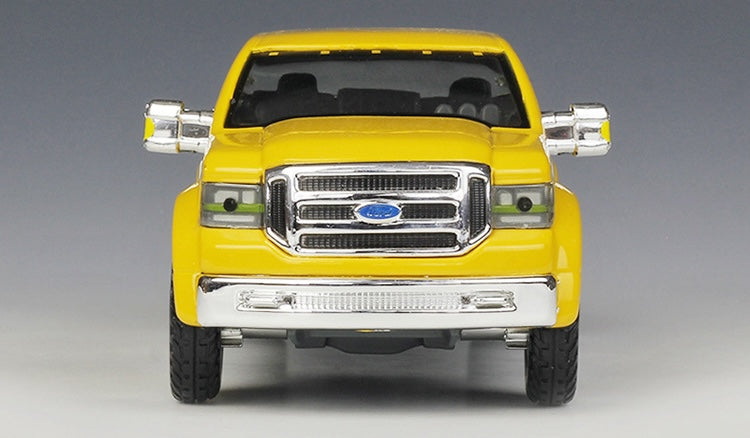 1:32 Ford 2002 Mighty F-350 Super Duty Die Cast Model Car