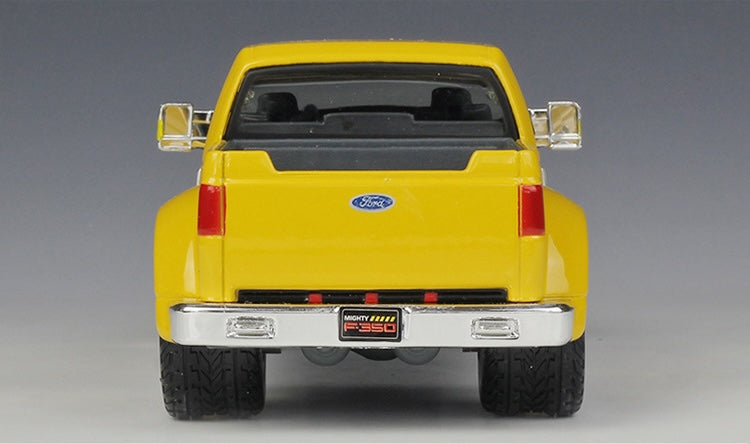 1:32 Ford 2002 Mighty F-350 Super Duty Die Cast Model Car