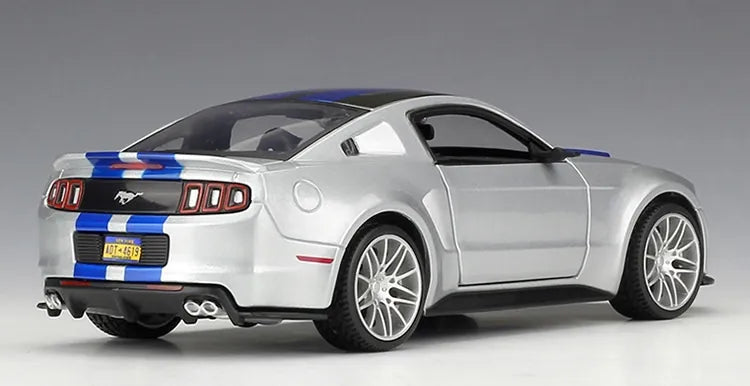 1:24 Ford Mustang Street Racer 2014 