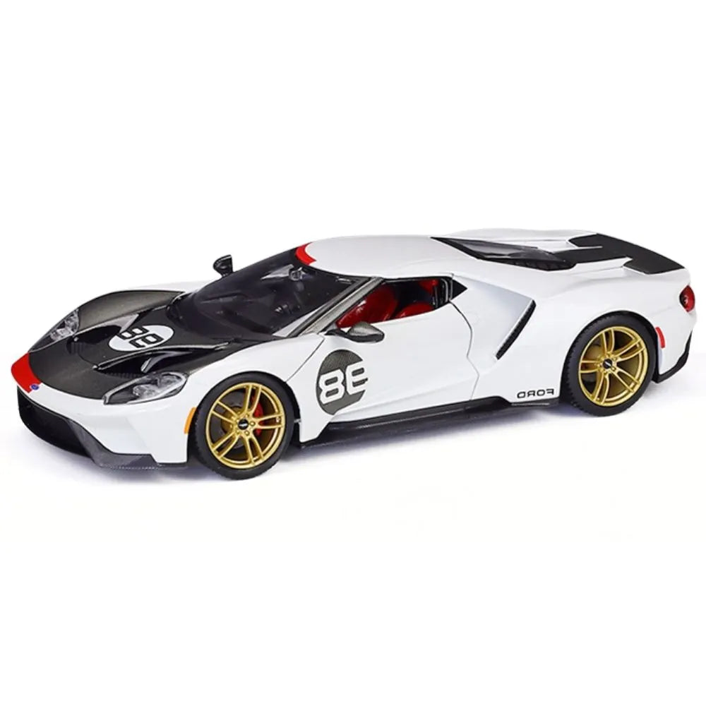 1:18 Ford 2017 GT White Die Cast Model Car