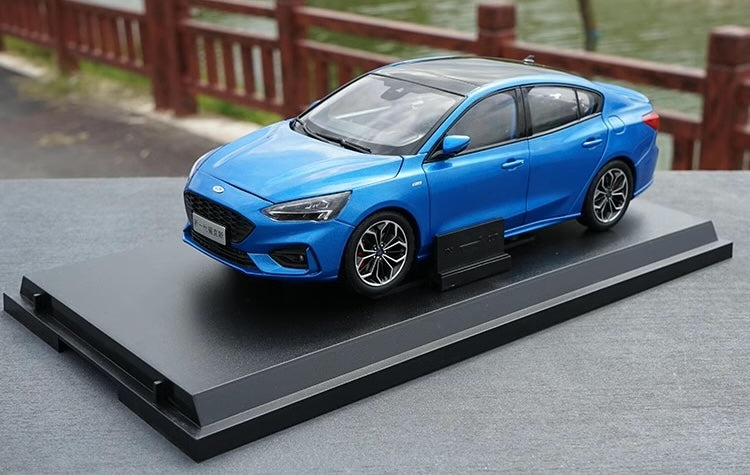 1:18 Ford 2020 Focus Die Cast Model Car