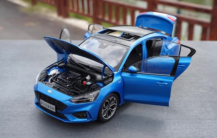 1:18 Ford 2020 Focus Die Cast Model Car