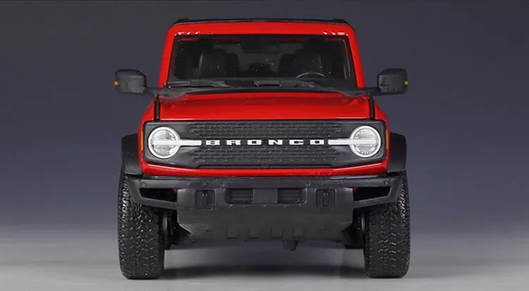 1:18 Ford Bronco Wildtrak 2021 