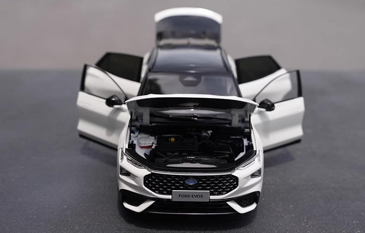 1:18 Ford 2021 Mondeo Sport Die Cast Model Car