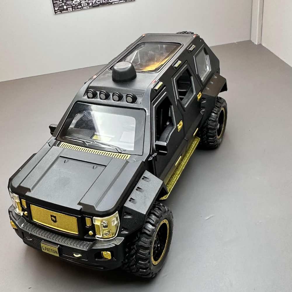 1:24 G.Patton 2015 SUV Die Cast Model Car