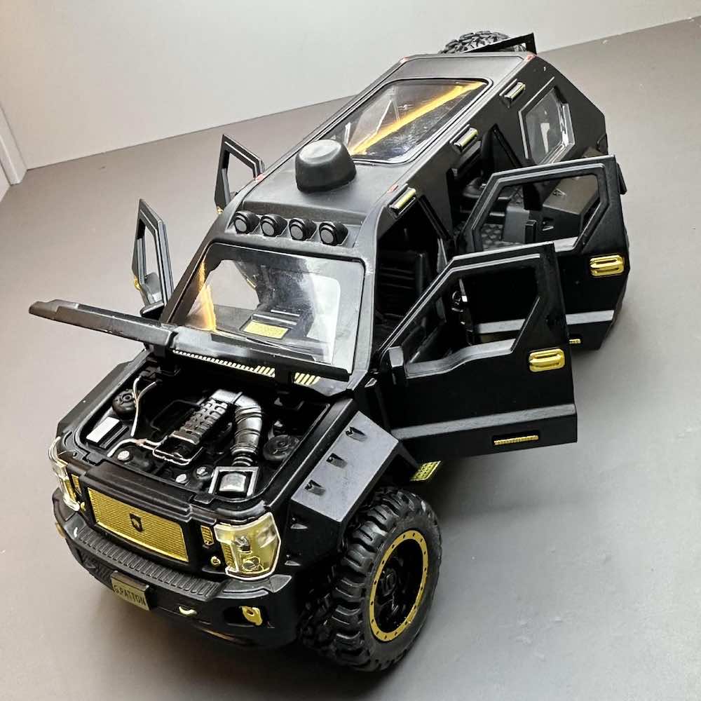 1:24 G.Patton 2015 SUV Die Cast Model Car