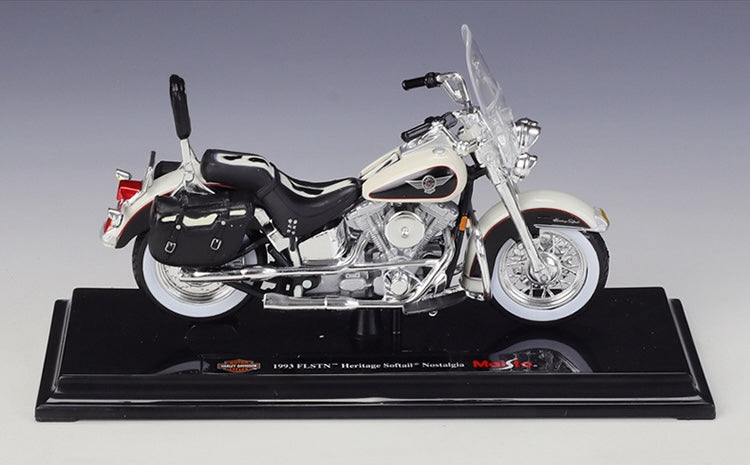 1:18 Harley-Davidson 1993 FLSTN Heritage Softail Motorcycle Model