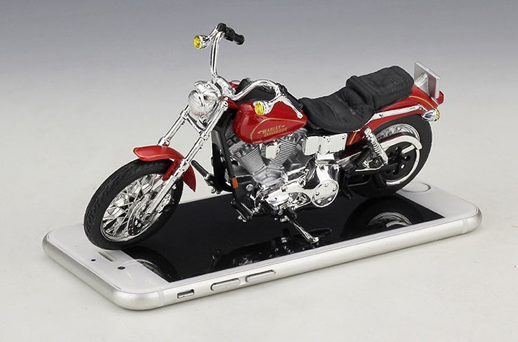 1:18 Harley-Davidson 1997 FXDL Dyna Low Rider Motorcycle Model