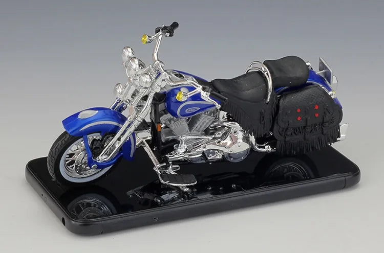 1:18 Harley-Davidson 1999 FLSTS Heritage Softail Springer Motorcycle Model