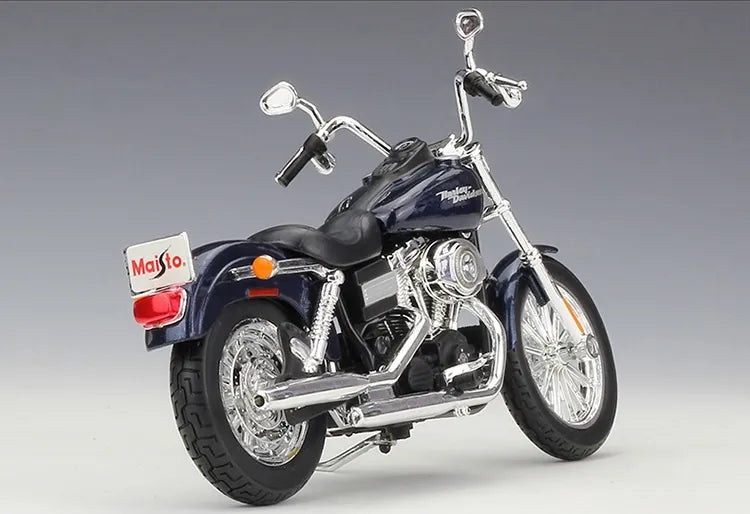 1:12 Harley-Davidson 2006 FXDBI Dyna Street Bob Motorcycle Model