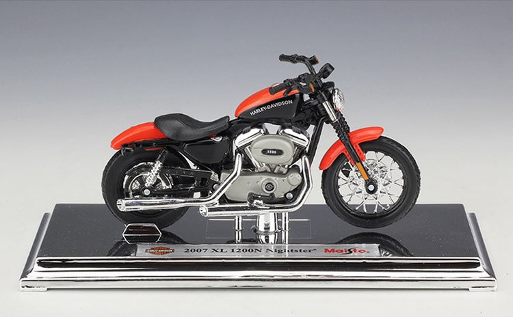 1:18 Harley-Davidson 2007 XL 1200N Nightster Motorcycle Model