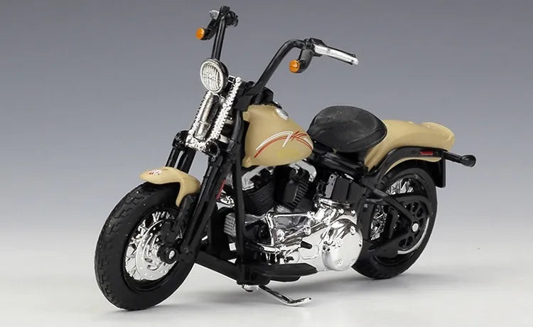 1:18 Harley-Davidson 2008 FLSTSB Cross Bones