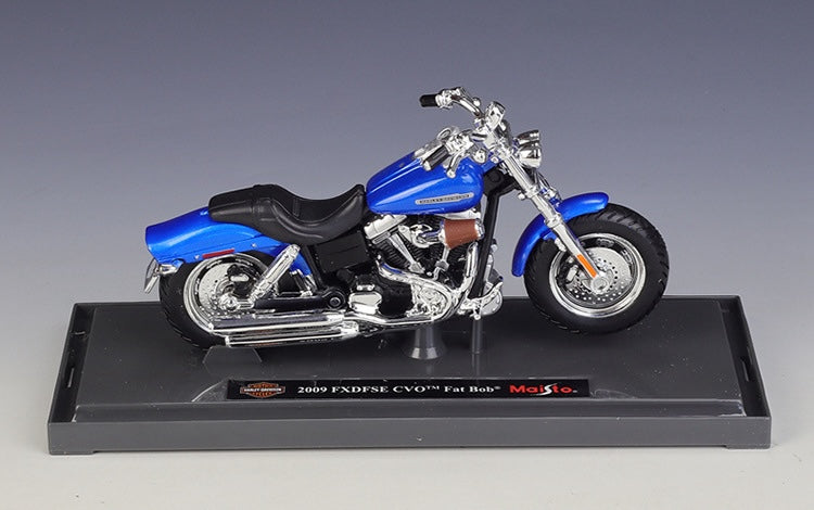 1:18 Harley-Davidson 2009 FXDFSE CVO Fat Bob Motorcycle Model