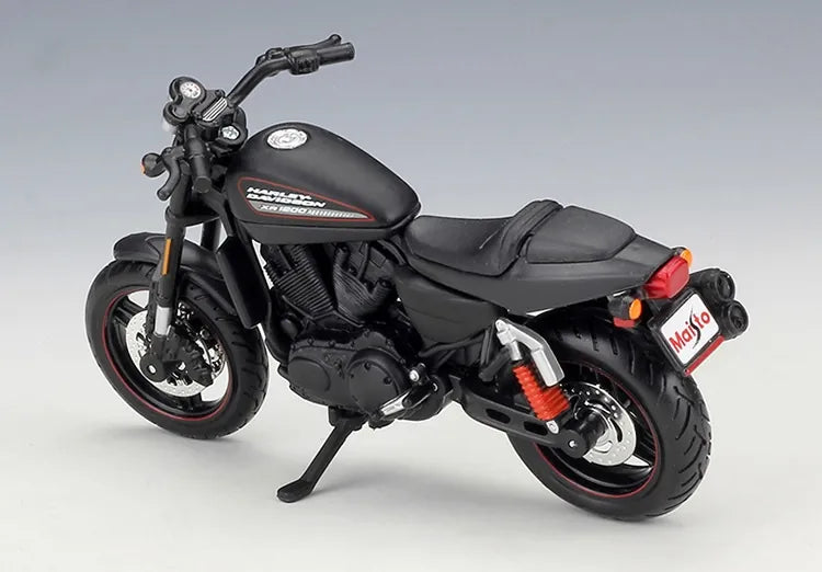 1:18 Harley-Davidson 2011 XR 1200X Motorcycle Model