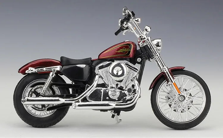 1:12 Harley-Davidson 2012 XL 1200V Seventy-Two 