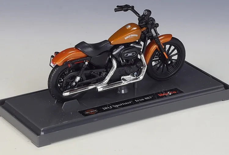 1:18 Harley-Davidson 2014 Sportster Iron 883