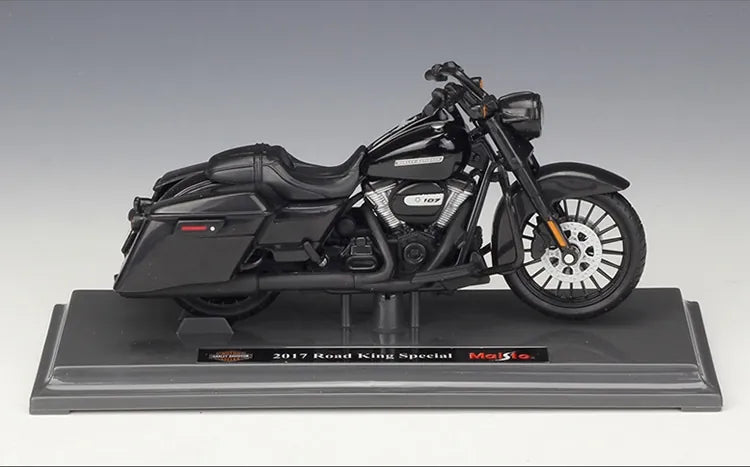 1:18 Harley-Davidson 2017 Road King Special