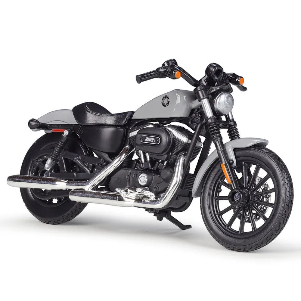 1:18 Harley-Davidson 2022 Sportster Iron 883