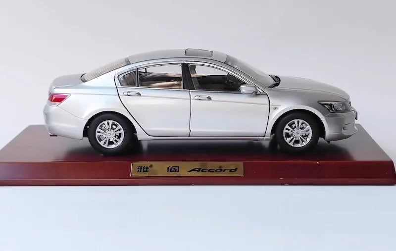 1:18 Honda 2008 Accord Die Cast Model Car