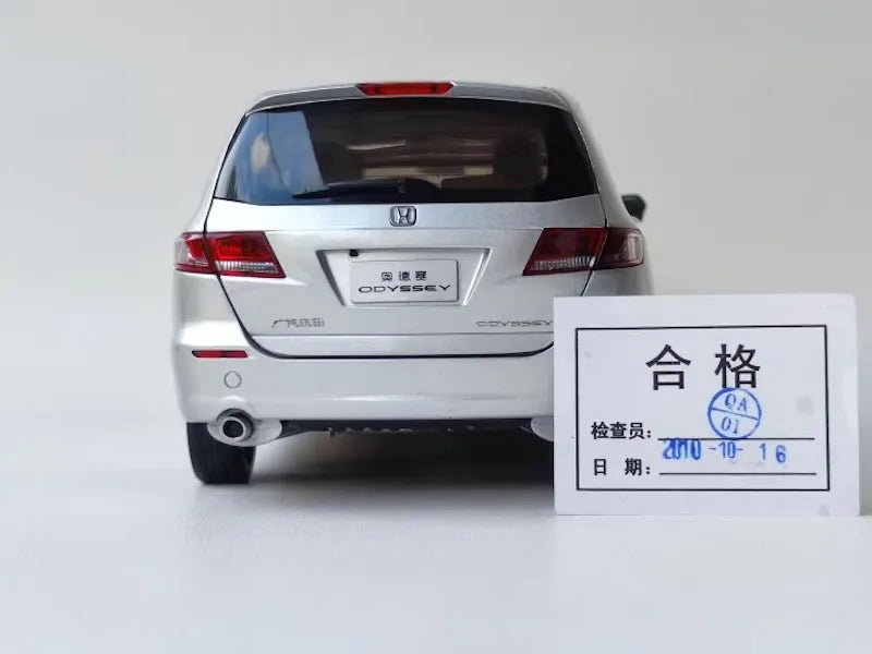 1:18 Honda 2008 Odyssey RB3 Die Cast Model Car