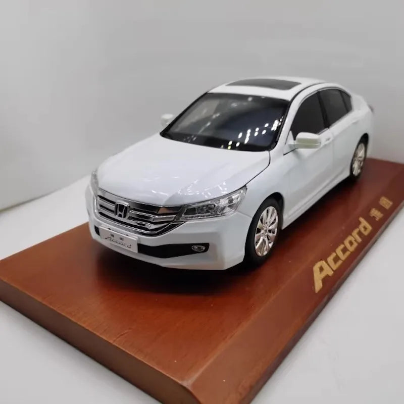 1:18 Honda 2013 Accord Die Cast Model Car