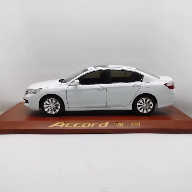 1:18 Honda 2013 Accord Die Cast Model Car