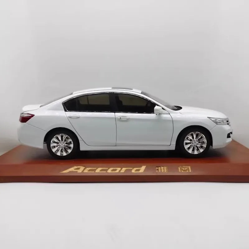 1:18 Honda 2013 Accord Die Cast Model Car