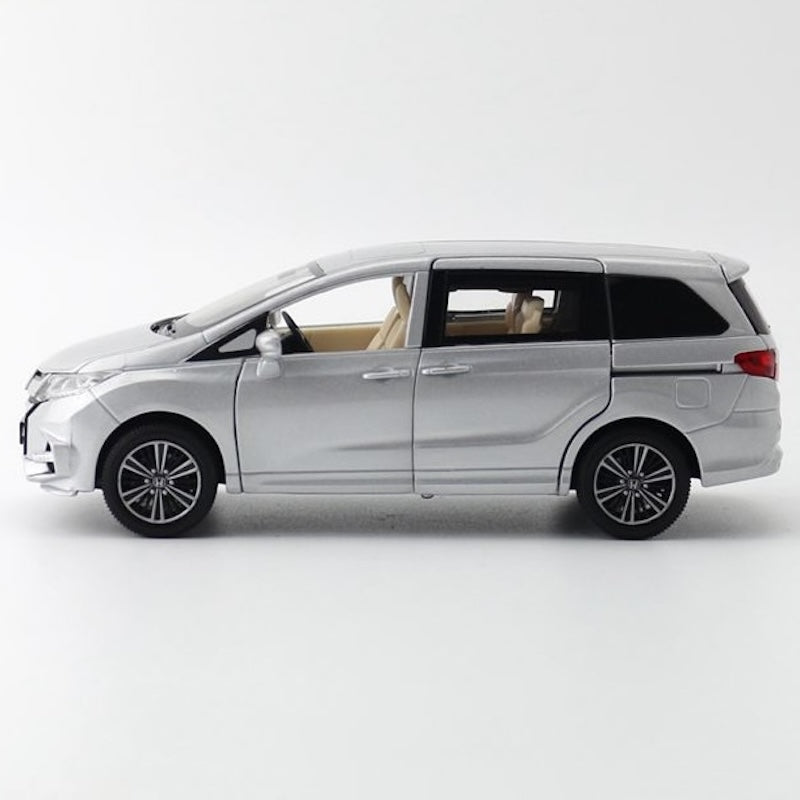 1:32 Honda 2013 Odyssey Die Cast Model Car