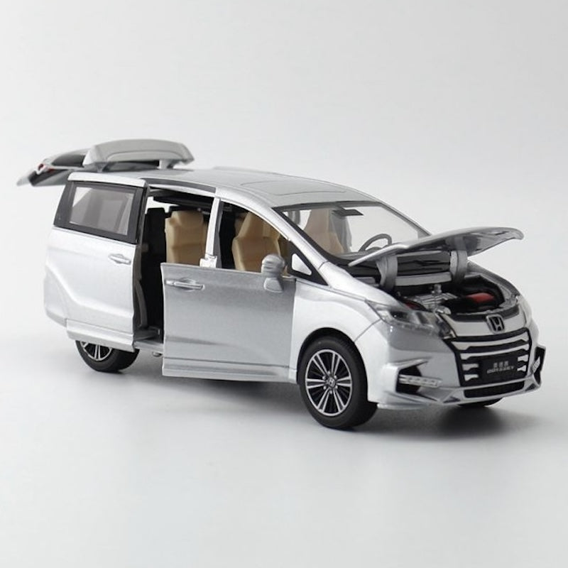 1:32 Honda 2013 Odyssey Die Cast Model Car