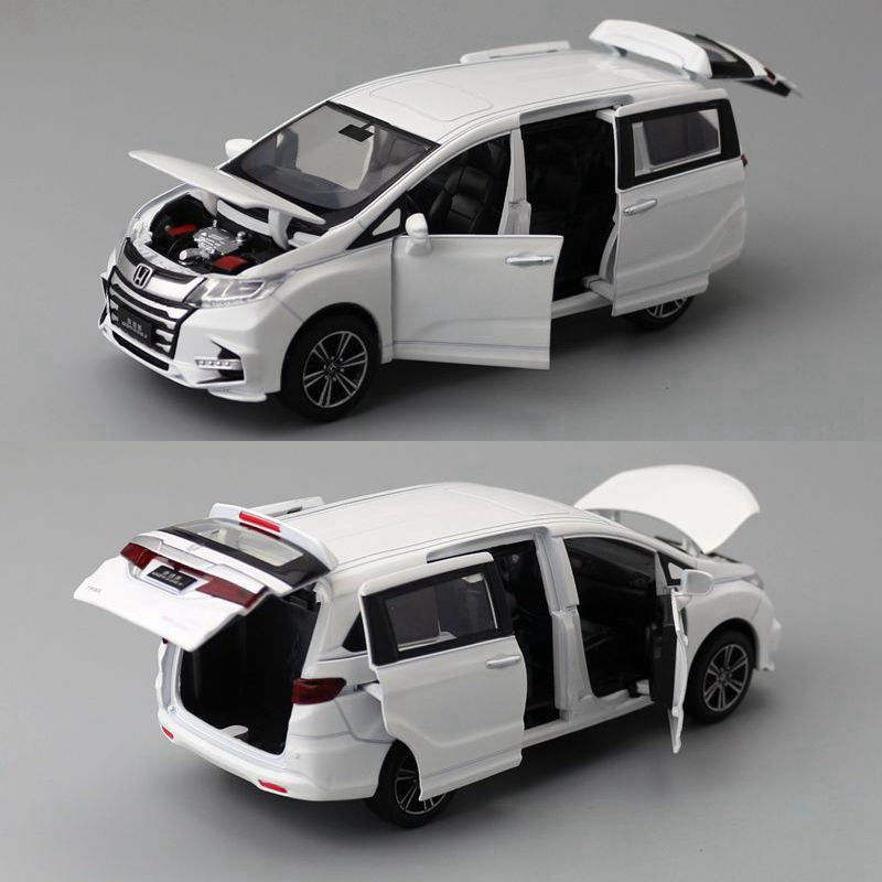 1:32 Honda 2013 Odyssey White Die Cast Model Car