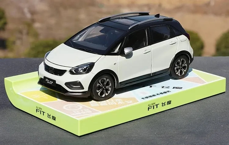 1:18 Honda 2023 Jazz Crosstar Die Cast Model Car