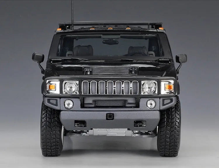 1:18 Hummer 2003 H2 SUV 