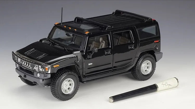 1:18 Hummer 2003 H2 SUV 