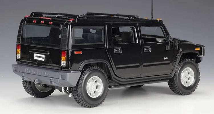 1:18 Hummer 2003 H2 SUV 