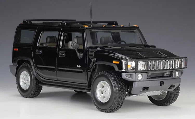 1:18 Hummer 2003 H2 SUV 