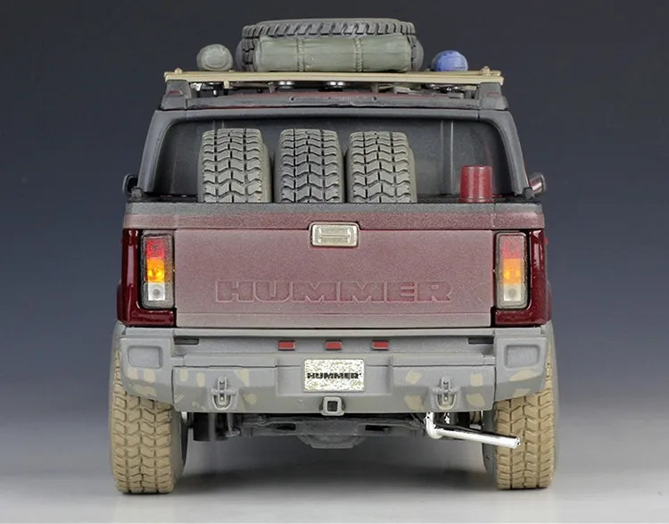 1:18 Hummer 2005 H2 SUT Die Cast Model Car