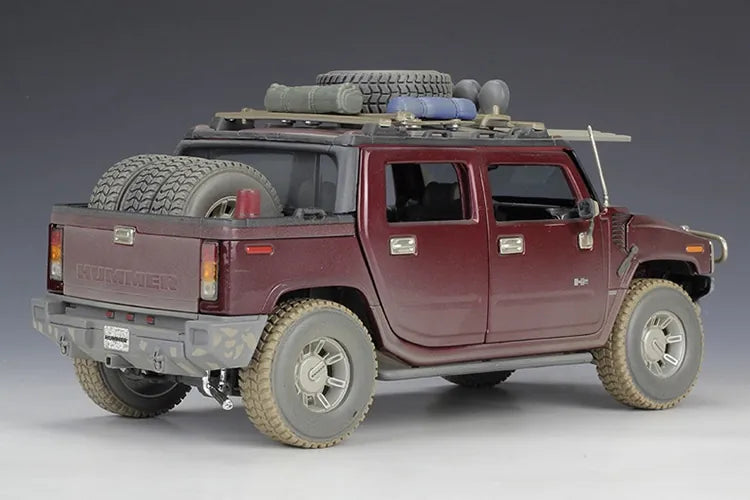 1:18 Hummer 2005 H2 SUT Die Cast Model Car