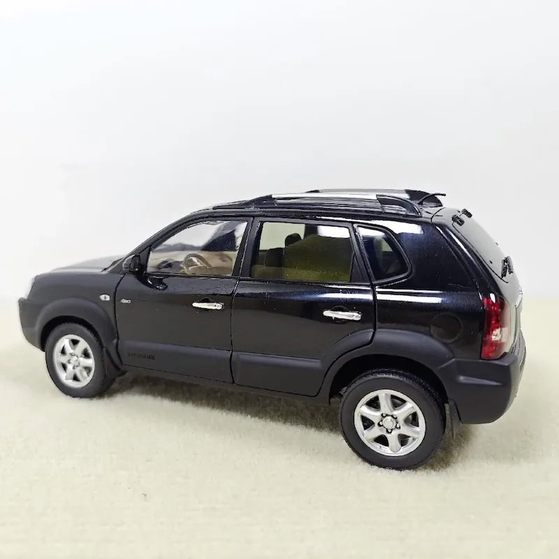 1:18 Hyundai 2004 Tucson Die Cast Model Car