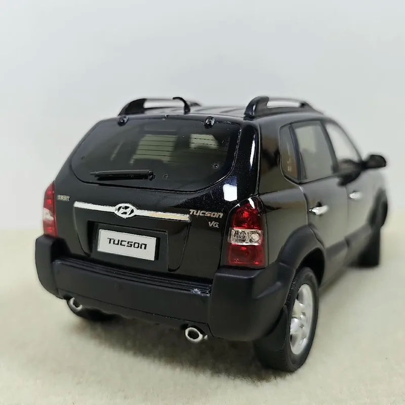 1:18 Hyundai 2004 Tucson Die Cast Model Car