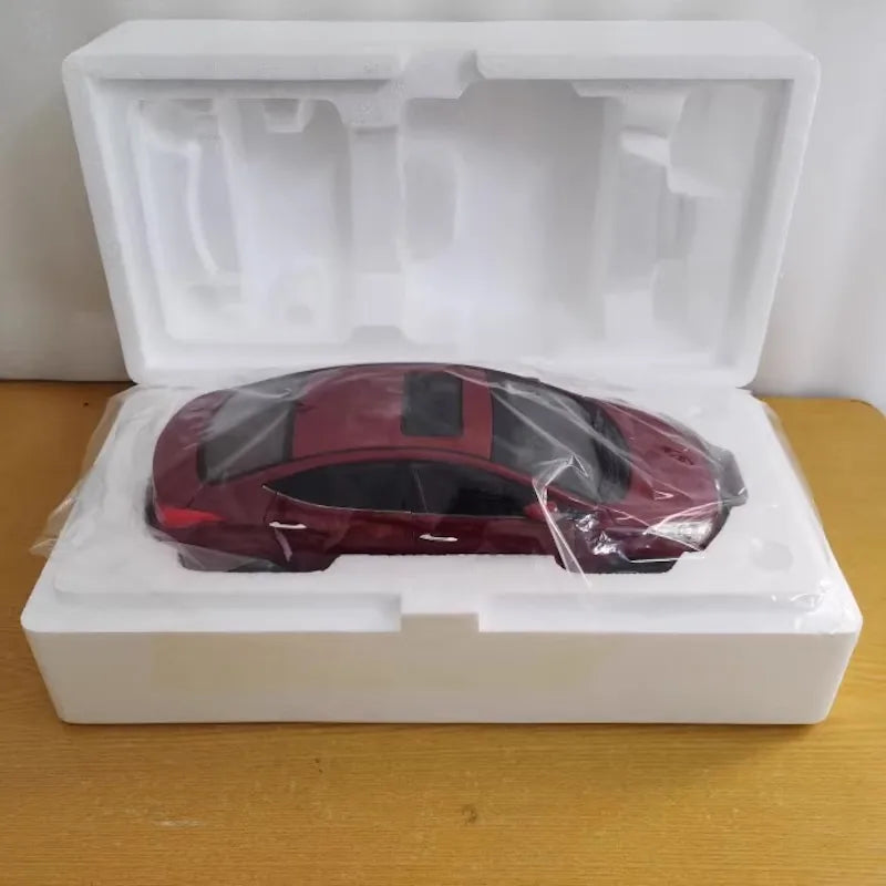 1:18 Hyundai 2013 Elantra Die Cast Model Car