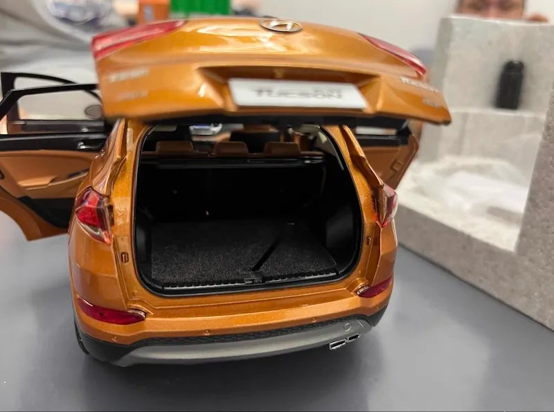 1:18 Hyundai 2015 Tucson IX35 Die Cast Model Car