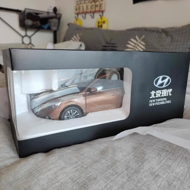 1:18 Hyundai 2017 Celesta Die Cast Model Car