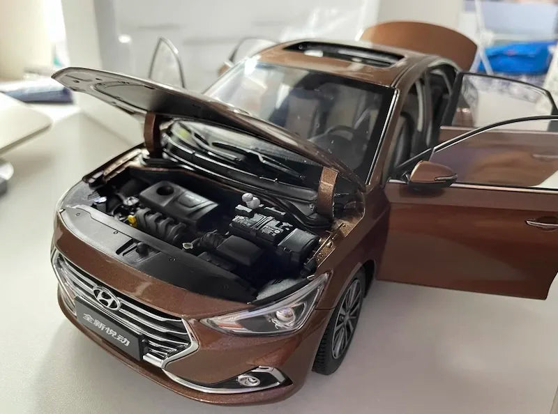 1:18 Hyundai 2017 Celesta Die Cast Model Car